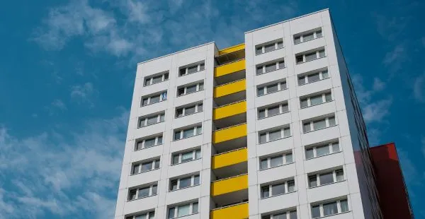 Alteração de fachada em condomínio: o que a lei permite, o que é proibido e como aprovar mudanças